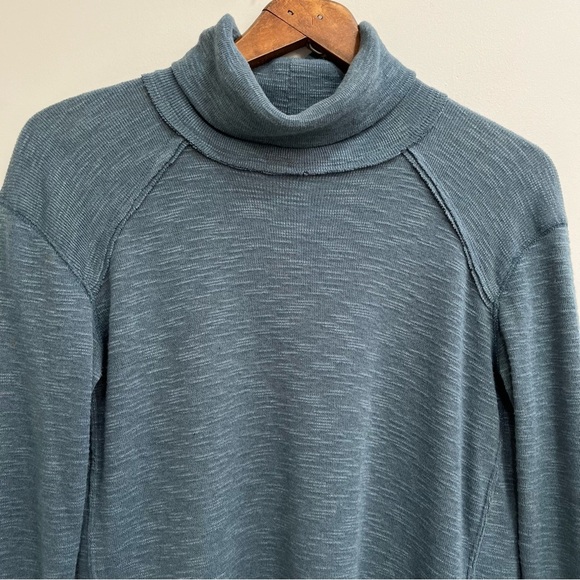 We The Free Muted Blue Split Back Turtleneck Long Sleeve Textured Top Size Small - Picture 5 of 12